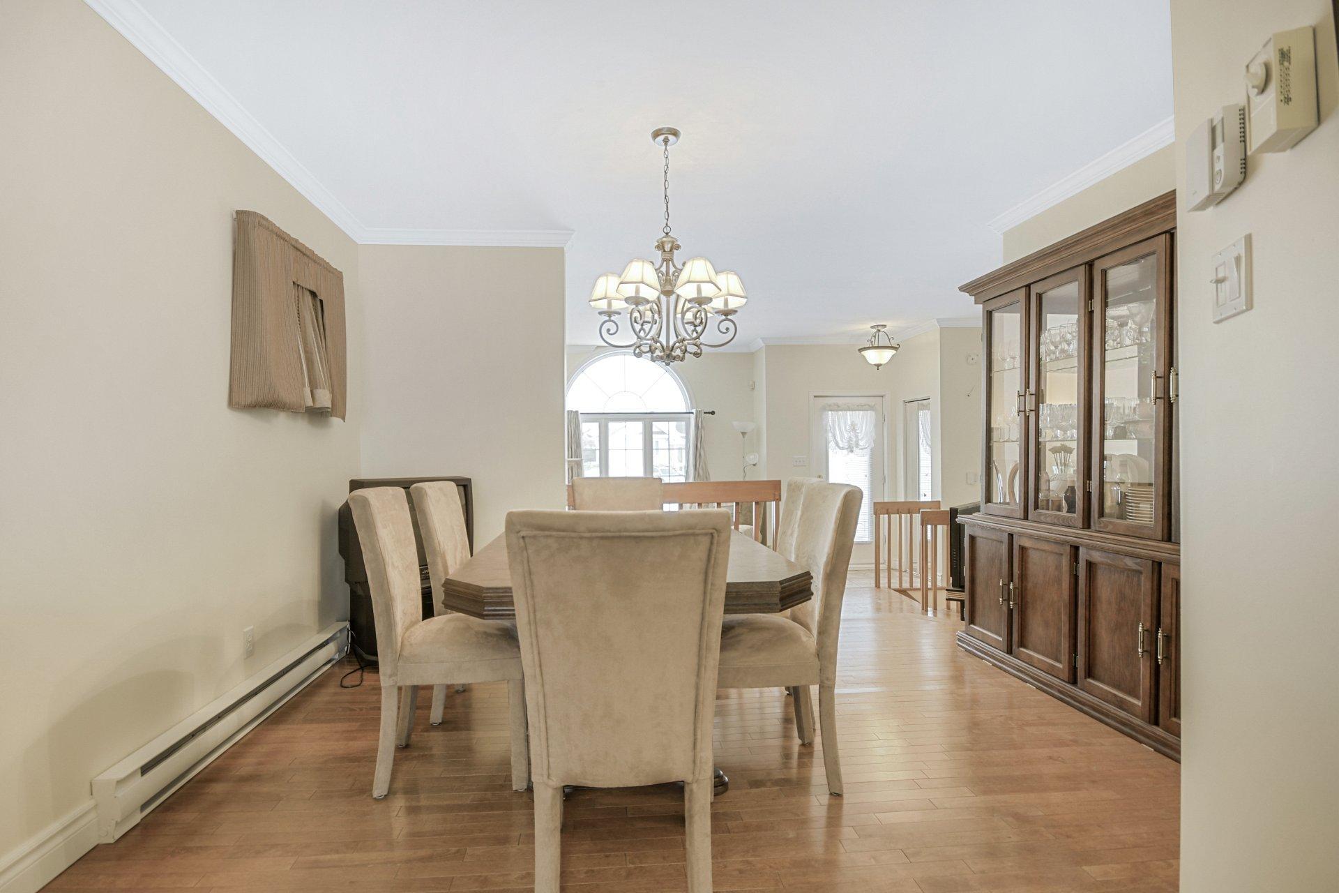 









10400


Rue du Plein-Air

,
Mirabel,




QC
J7J1S8

