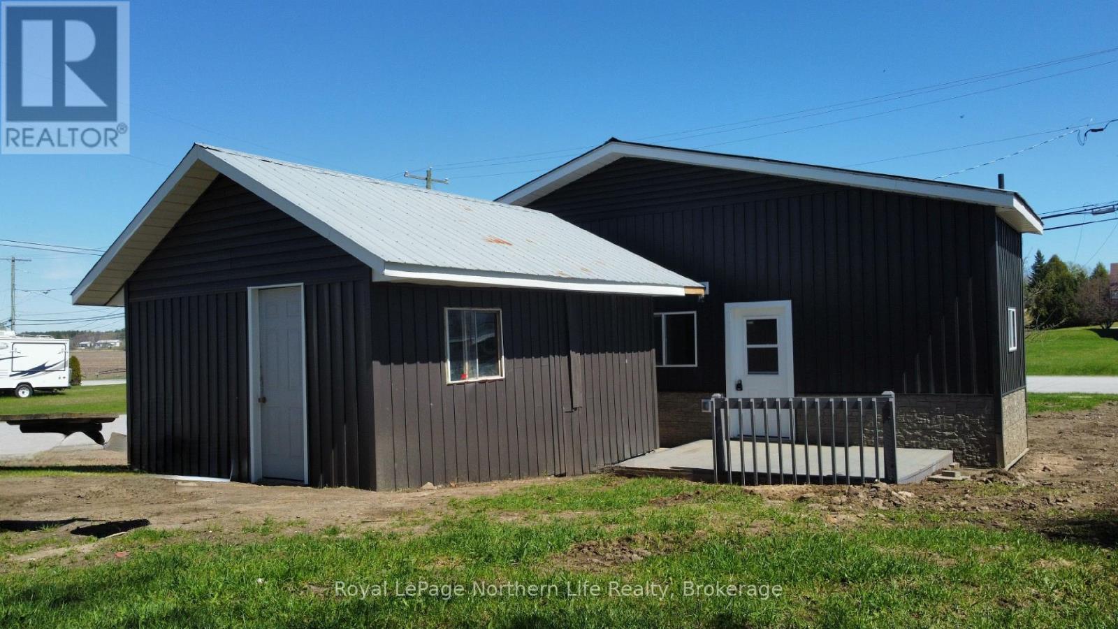 












71 CACHE STREET

,
West Nipissing (Cache Bay),




Ontario
P0H1G0

