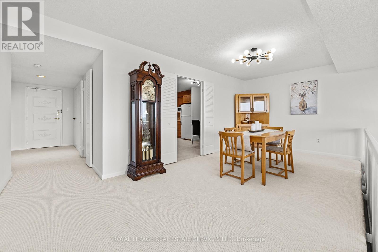 












1106 - 2185 MARINE DRIVE

,
Oakville,




Ontario
L6L5L6

