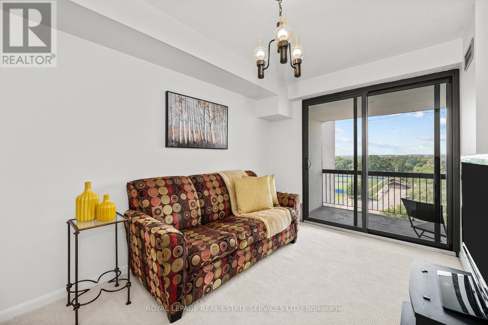 












1106 - 2185 MARINE DRIVE

,
Oakville,




Ontario
L6L5L6

