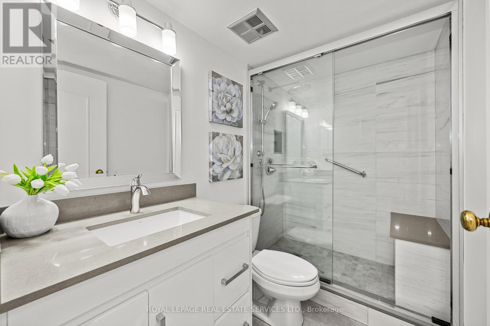 












1106 - 2185 MARINE DRIVE

,
Oakville,




Ontario
L6L5L6

