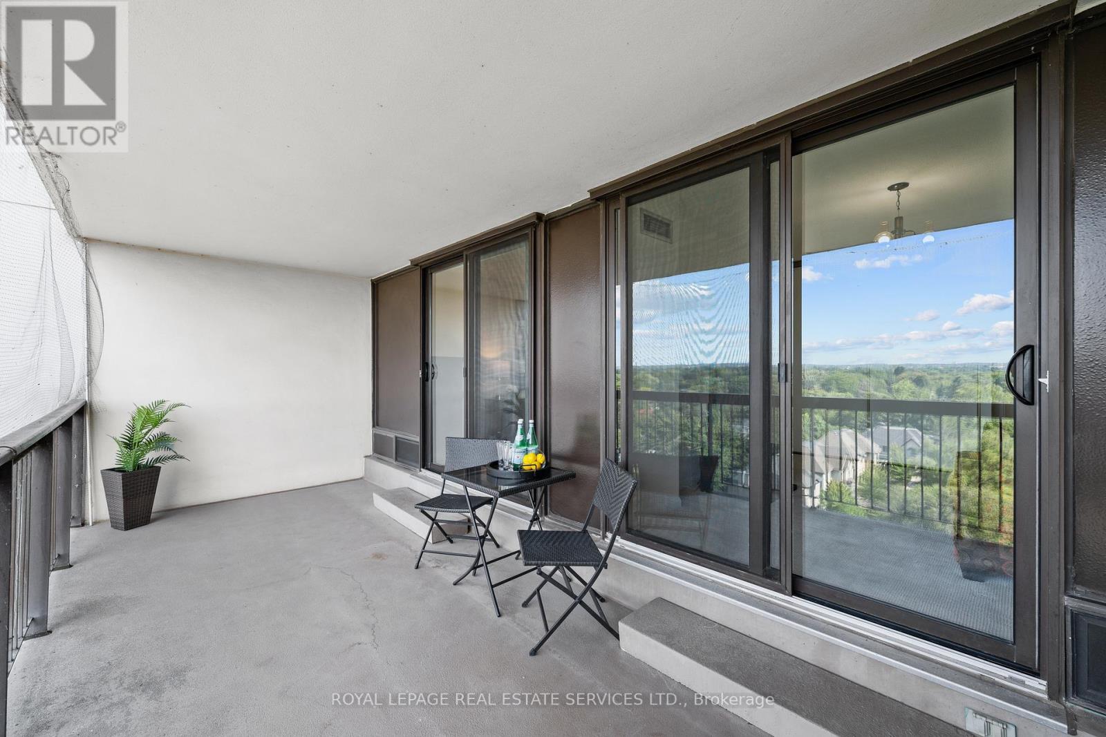 












1106 - 2185 MARINE DRIVE

,
Oakville,




Ontario
L6L5L6

