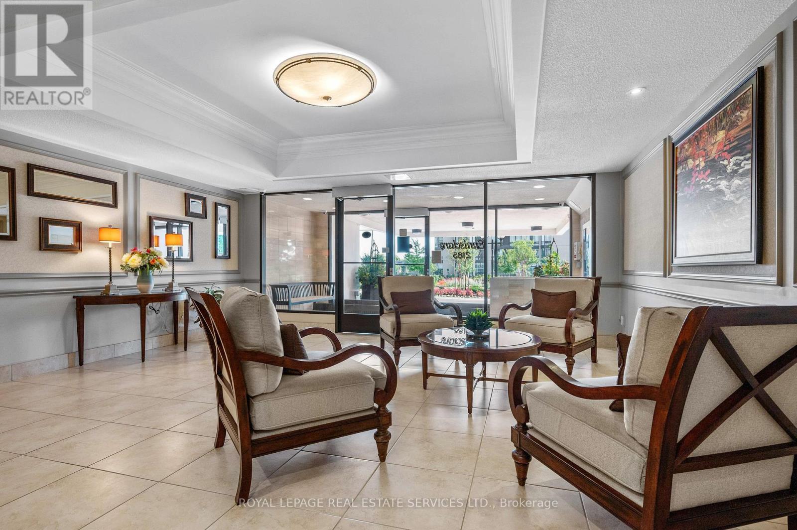 












1106 - 2185 MARINE DRIVE

,
Oakville,




Ontario
L6L5L6

