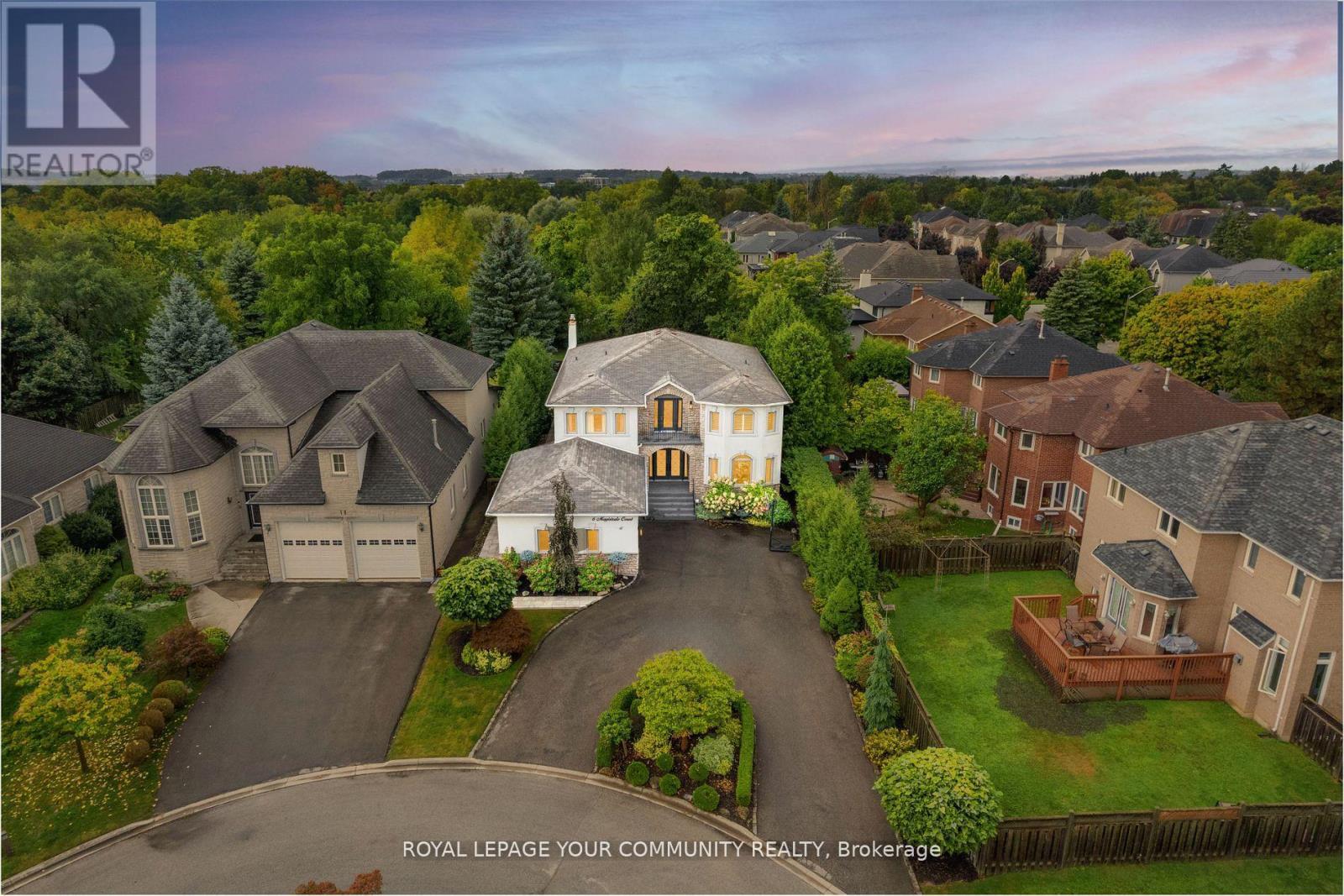 












6 MAGISTRALE COURT

,
Richmond Hill,




Ontario
L4C0H3

