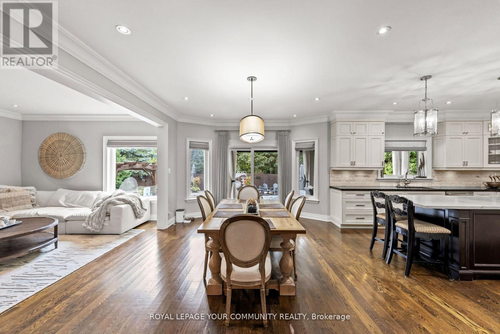 












6 MAGISTRALE COURT

,
Richmond Hill,




Ontario
L4C0H3

