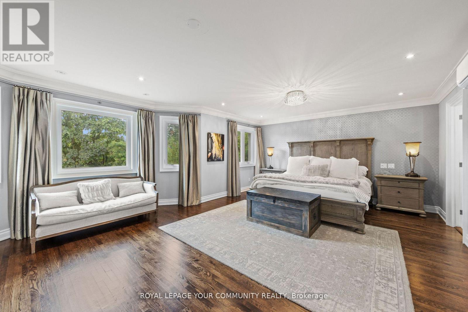 












6 MAGISTRALE COURT

,
Richmond Hill,




Ontario
L4C0H3

