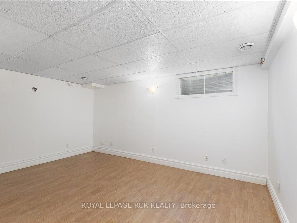 









315


Crowder

Boulevard,
Newmarket,




ON
L3Y 8J6

