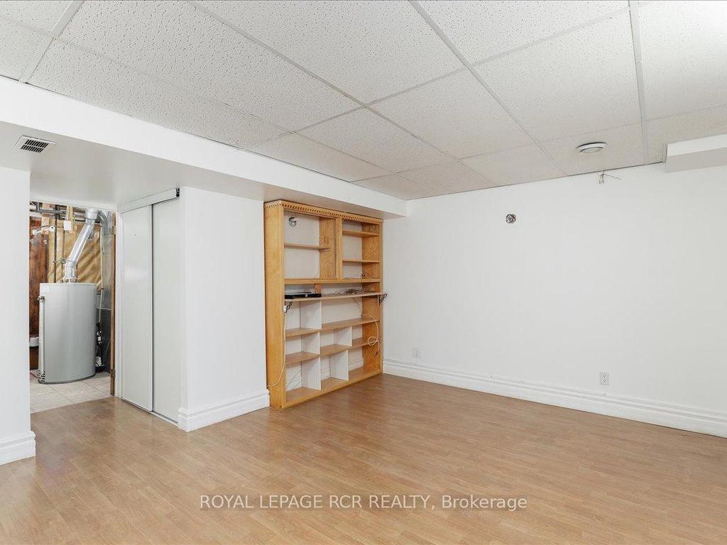 









315


Crowder

Boulevard,
Newmarket,




ON
L3Y 8J6


