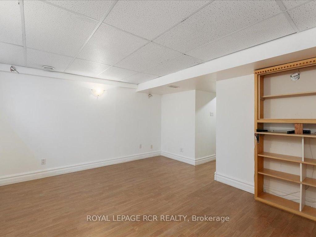 









315


Crowder

Boulevard,
Newmarket,




ON
L3Y 8J6

