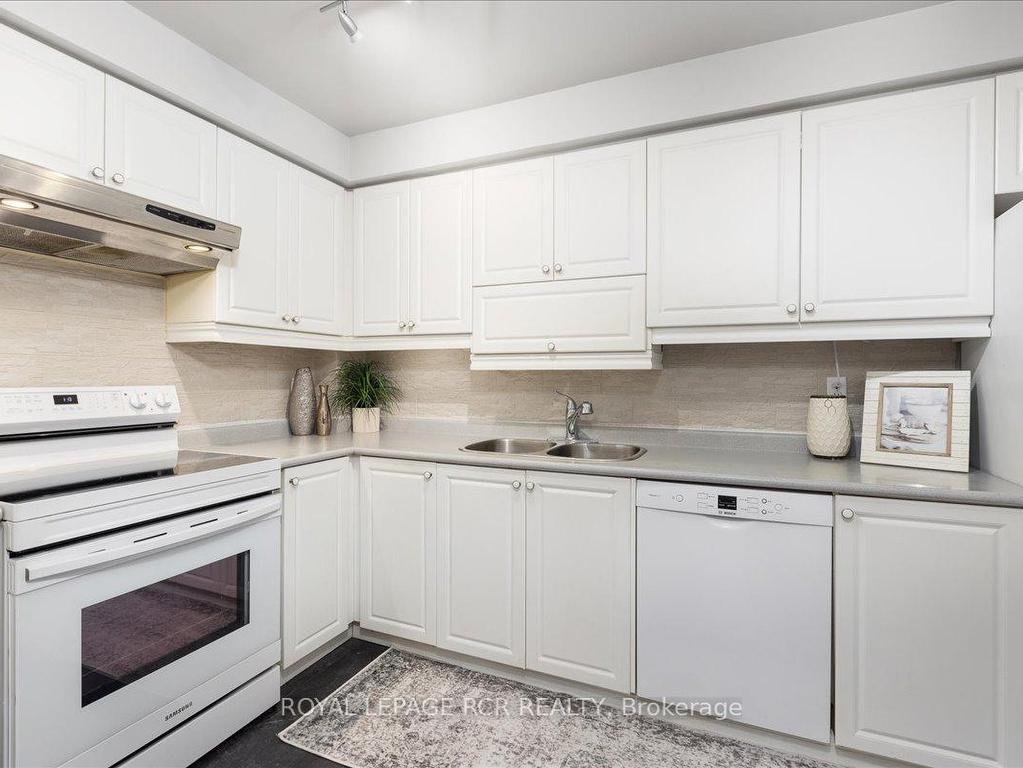









315


Crowder

Boulevard,
Newmarket,




ON
L3Y 8J6

