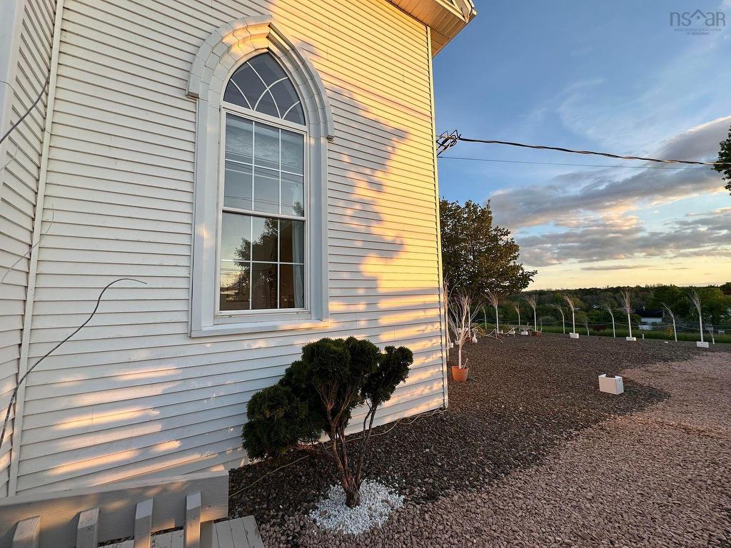 












8096 Highway 215 Highway

,
Selma,




NS
B0N 1T0

