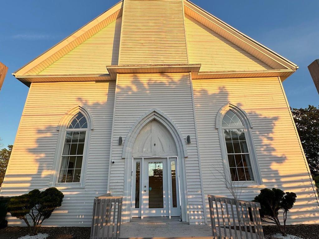 












8096 Highway 215 Highway

,
Selma,




NS
B0N 1T0

