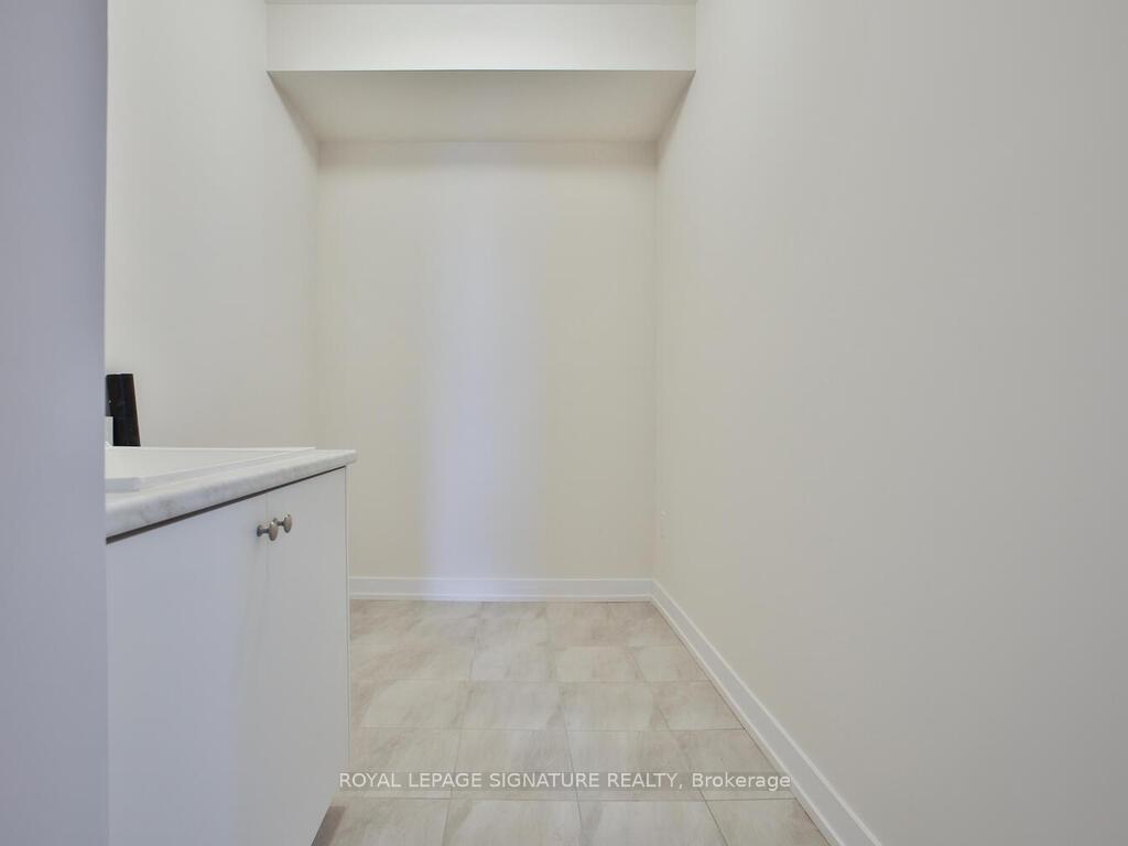 









3148


Perkins

Way,
Oakville,




ON
L6H 7Z1

