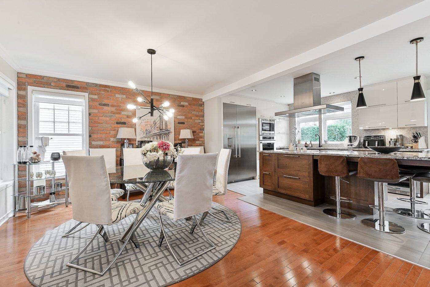 









712


Boul. N.-P.-Lapierre

,
Sainte-Julie,




QC
J3E2G6


