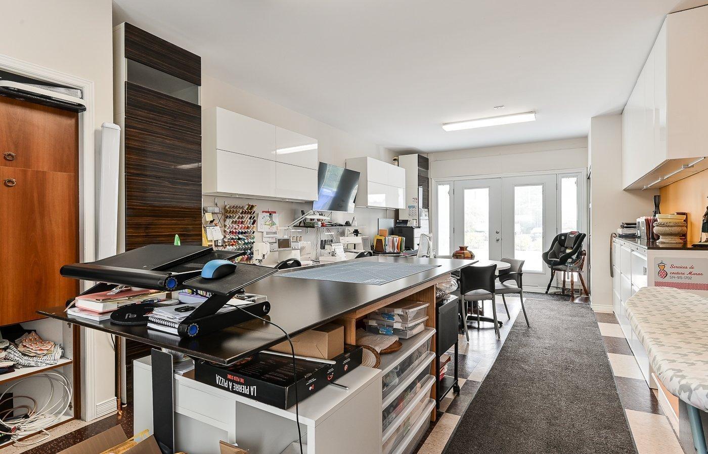 









712


Boul. N.-P.-Lapierre

,
Sainte-Julie,




QC
J3E2G6

