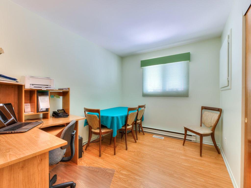 









134


32e Avenue

,
Saint-Eustache,




QC
J7P3X7

