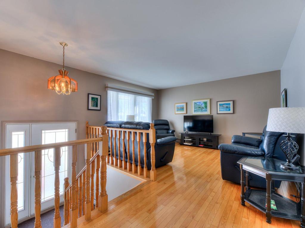 









134


32e Avenue

,
Saint-Eustache,




QC
J7P3X7

