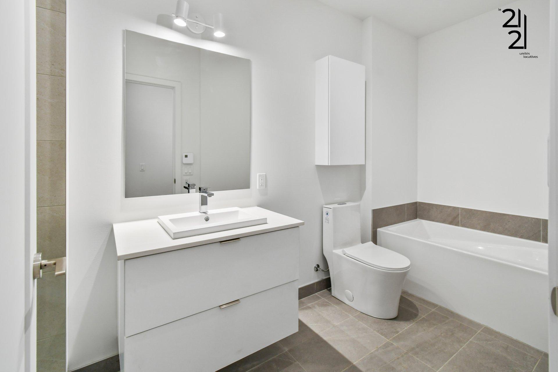 









2121


Av. Papineau

, 106,
Montréal (Ville-Marie),




QC
H2K4J5

