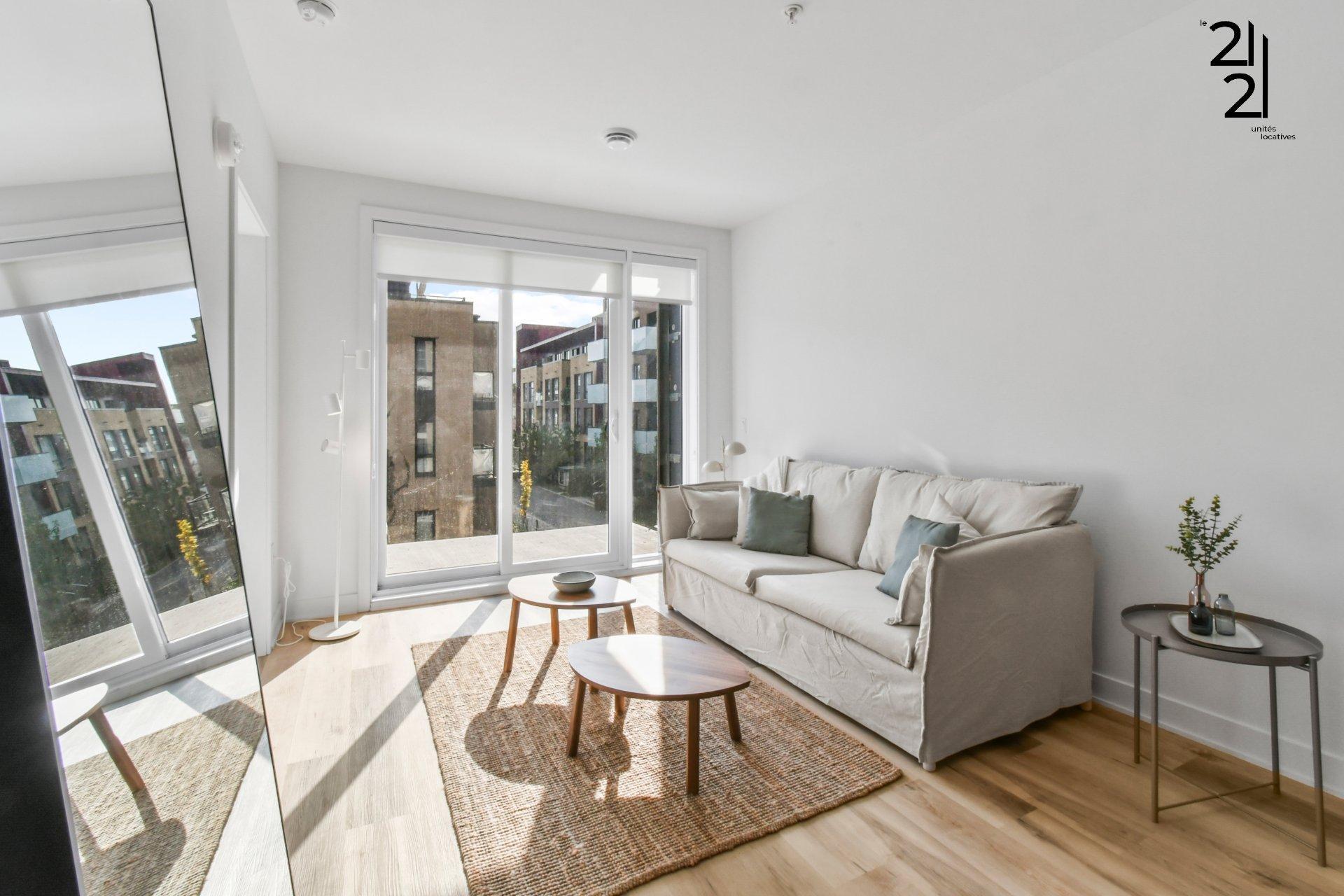 









2121


Av. Papineau

, 106,
Montréal (Ville-Marie),




QC
H2K4J5


