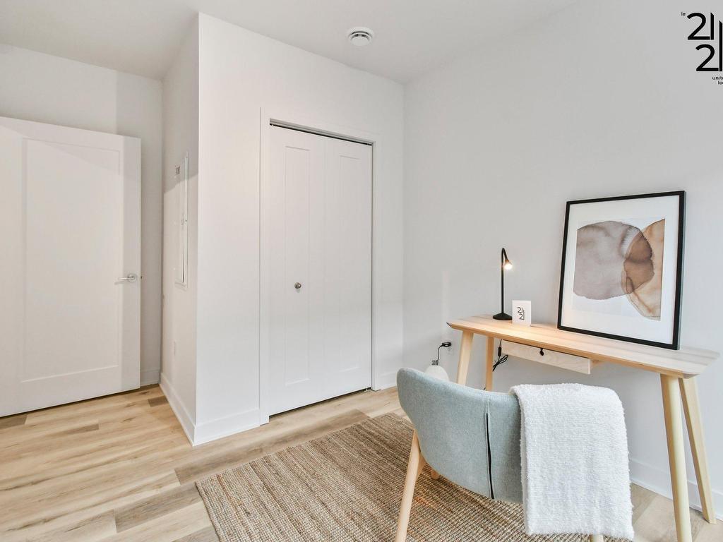 









2121


Av. Papineau

, 502,
Montréal (Ville-Marie),




QC
H2K4J5

