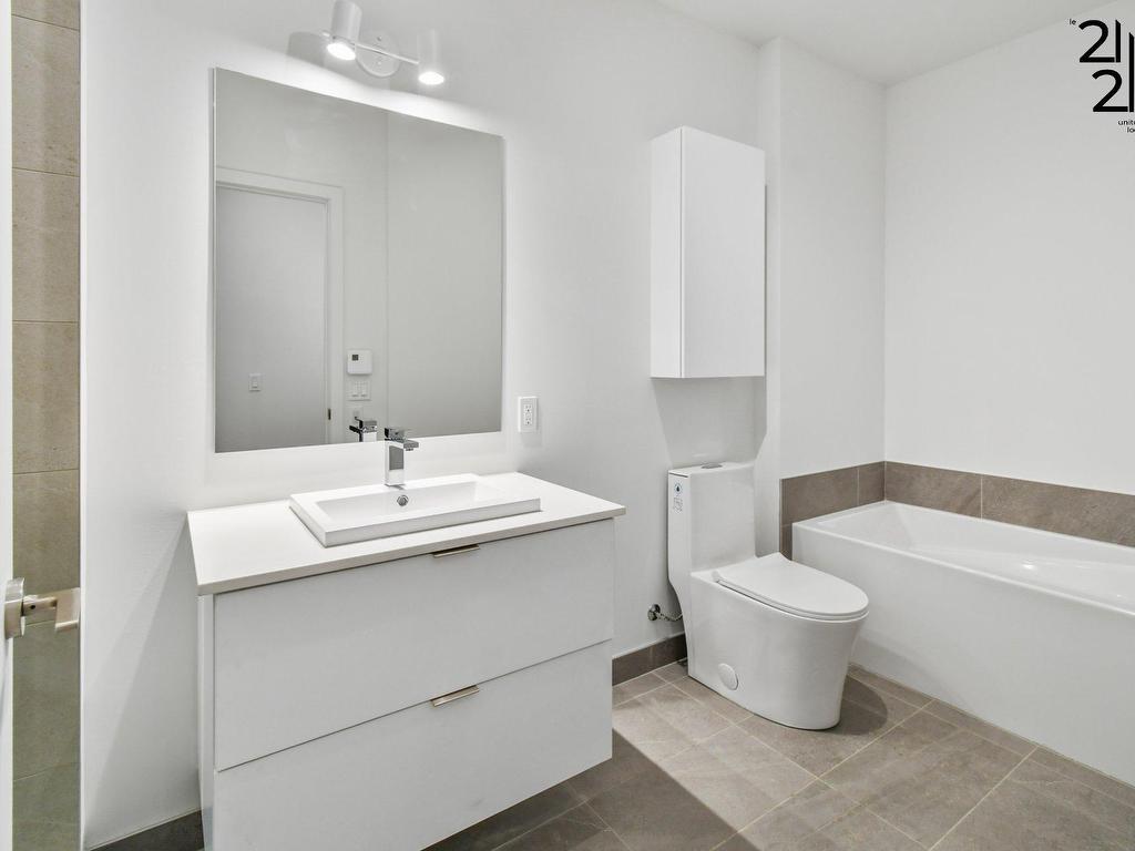 









2121


Av. Papineau

, 502,
Montréal (Ville-Marie),




QC
H2K4J5

