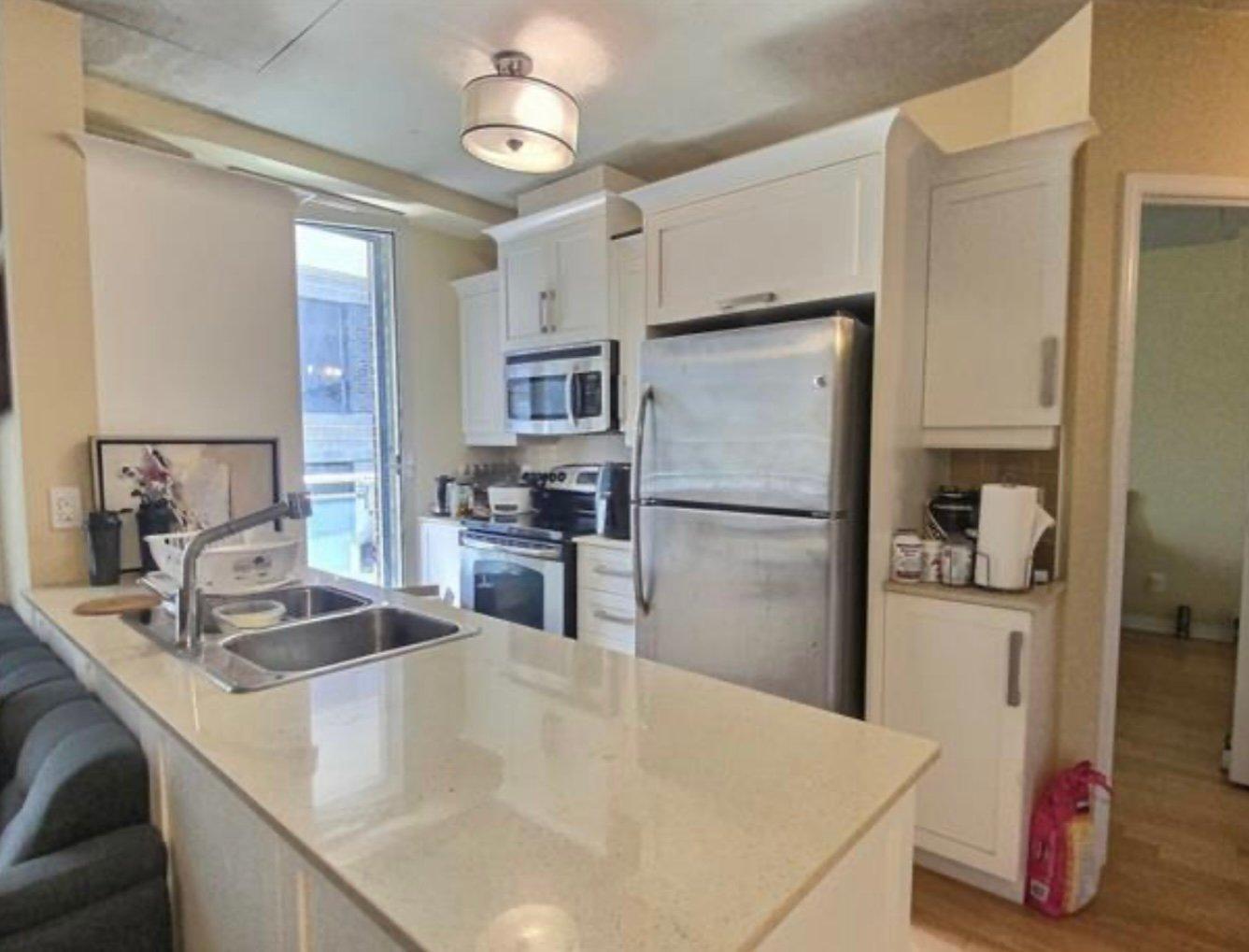 









1235


Rue Bishop

, 406,
Montréal (Ville-Marie),




QC
H3G0A6

