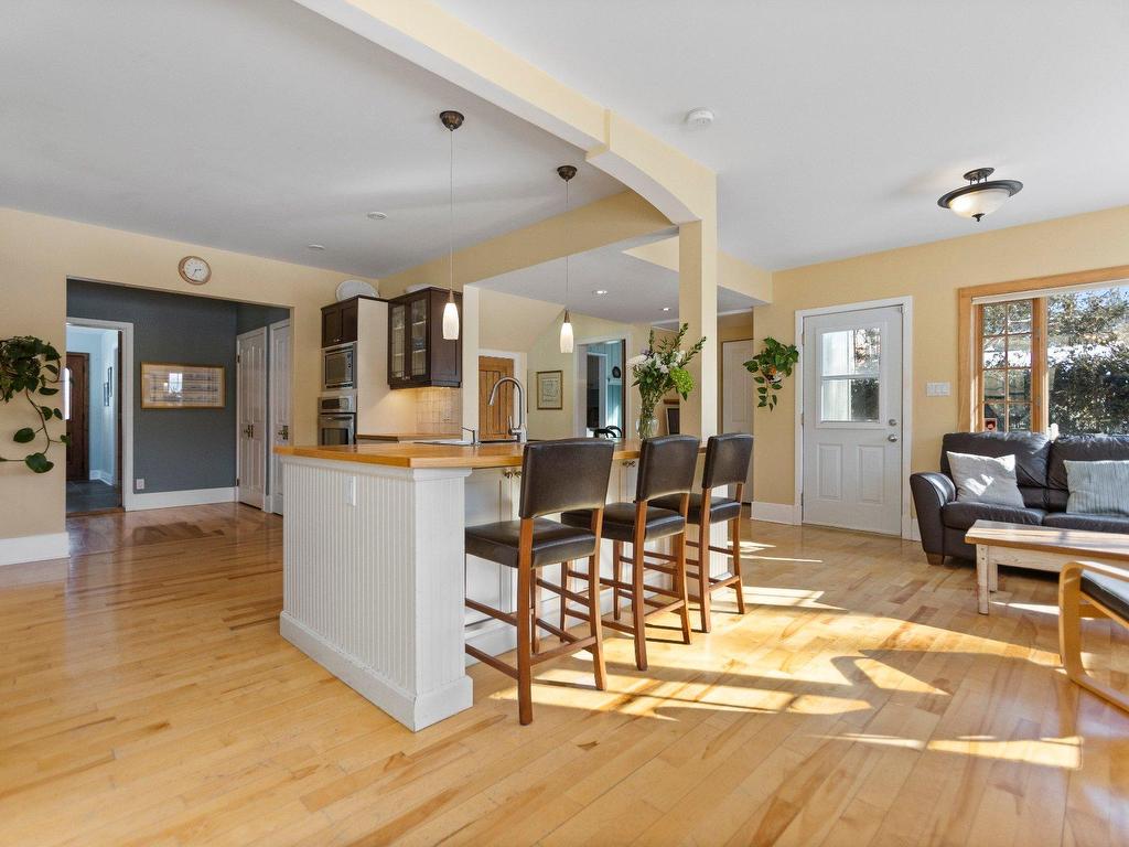 









40


Av. du Golf

,
Pointe-Claire,




QC
H9S4N5

