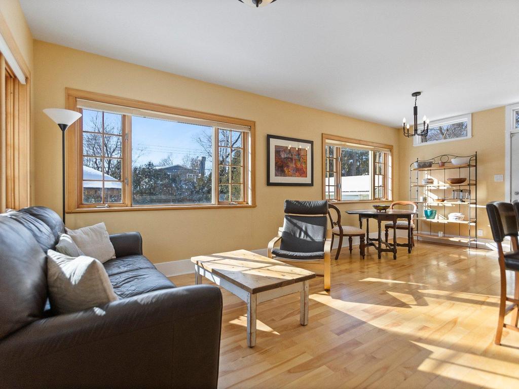 









40


Av. du Golf

,
Pointe-Claire,




QC
H9S4N5

