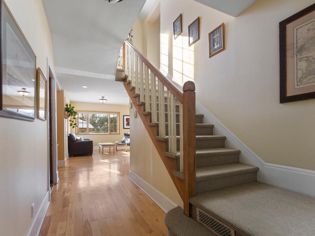 









40


Av. du Golf

,
Pointe-Claire,




QC
H9S4N5

