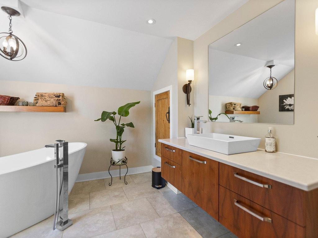 









40


Av. du Golf

,
Pointe-Claire,




QC
H9S4N5

