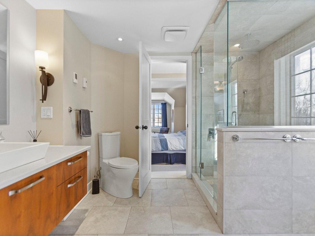 









40


Av. du Golf

,
Pointe-Claire,




QC
H9S4N5


