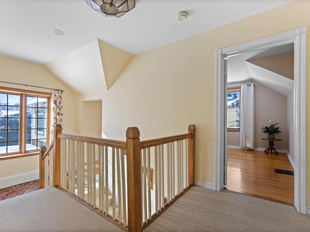 









40


Av. du Golf

,
Pointe-Claire,




QC
H9S4N5

