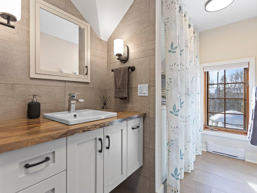 









40


Av. du Golf

,
Pointe-Claire,




QC
H9S4N5

