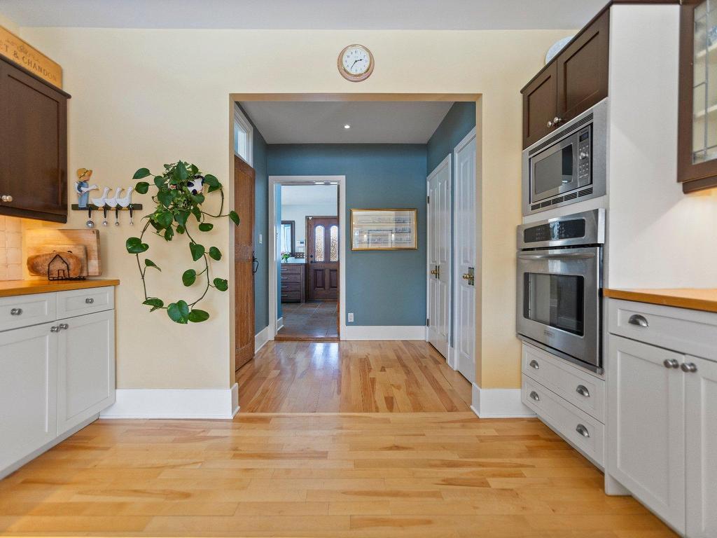 









40


Av. du Golf

,
Pointe-Claire,




QC
H9S4N5

