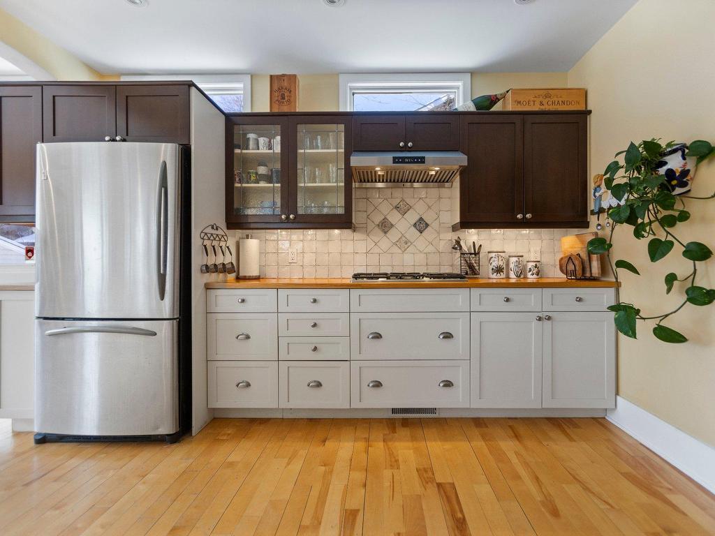 









40


Av. du Golf

,
Pointe-Claire,




QC
H9S4N5

