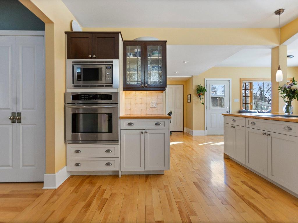 









40


Av. du Golf

,
Pointe-Claire,




QC
H9S4N5

