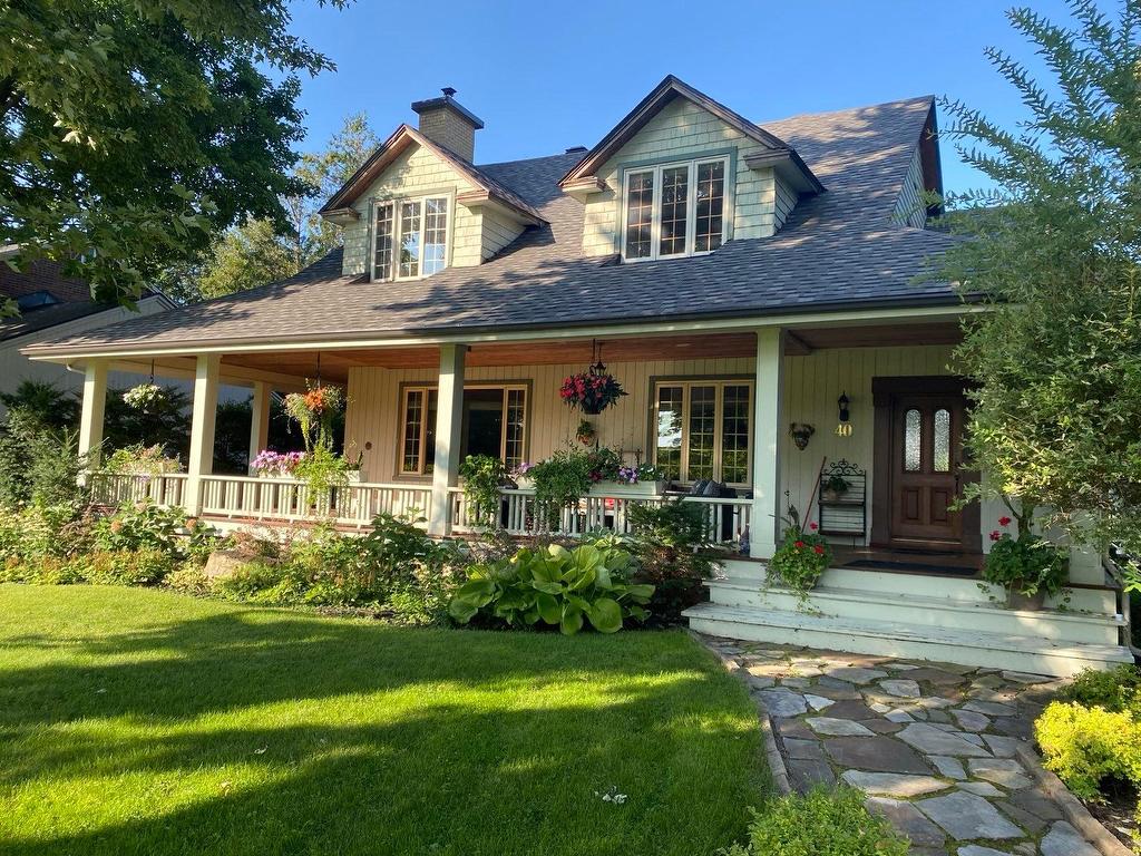 









40


Av. du Golf

,
Pointe-Claire,




QC
H9S4N5

