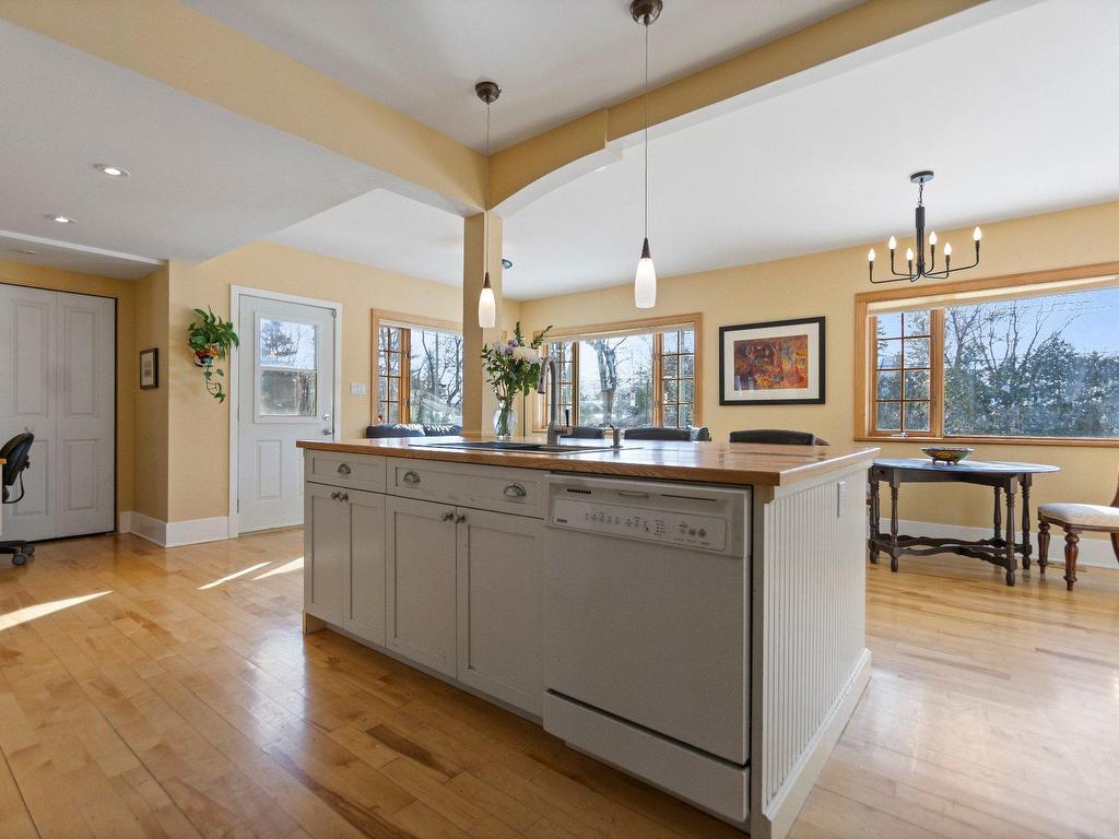 









40


Av. du Golf

,
Pointe-Claire,




QC
H9S4N5

