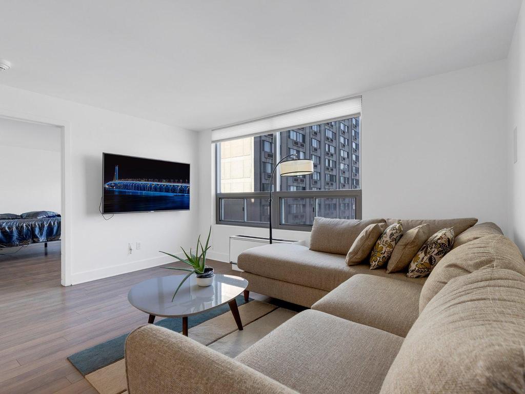 









1390


Rue du Fort

, 1402,
Montréal (Ville-Marie),




QC
H3H2R7

