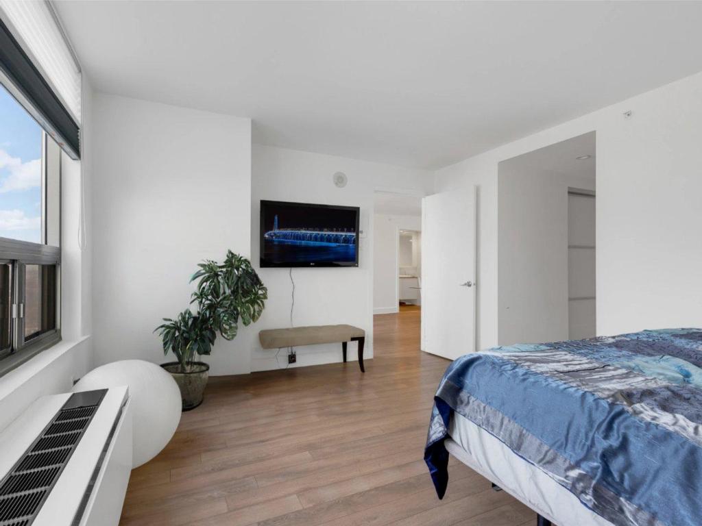 









1390


Rue du Fort

, 1402,
Montréal (Ville-Marie),




QC
H3H2R7

