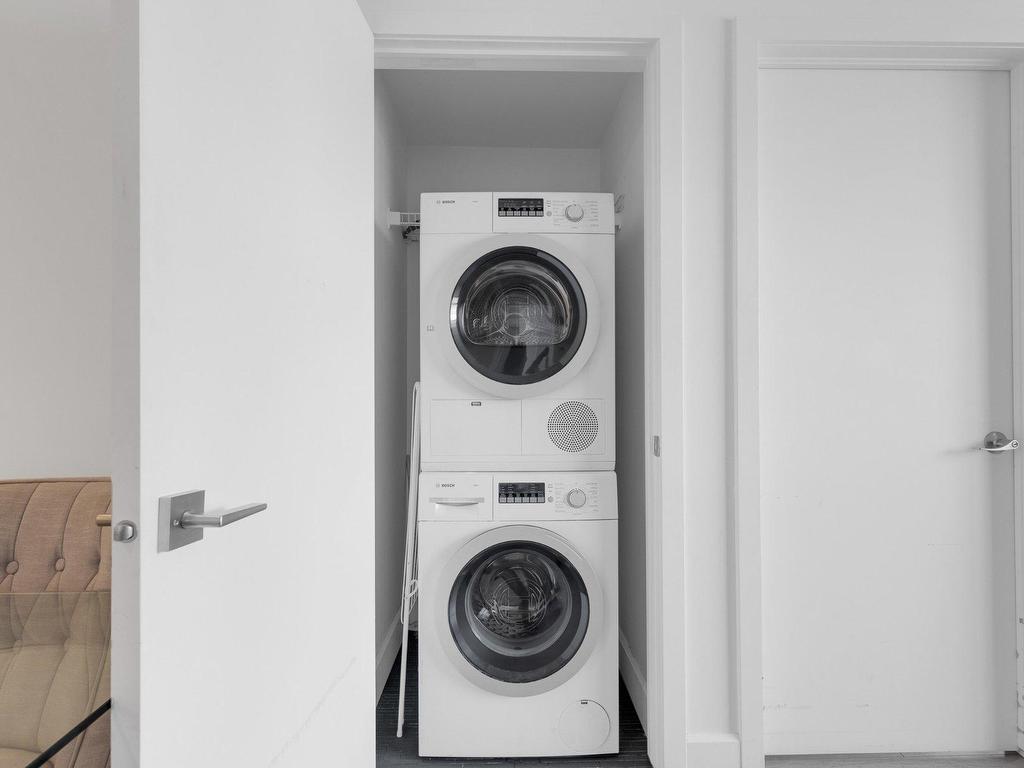 









1390


Rue du Fort

, 1402,
Montréal (Ville-Marie),




QC
H3H2R7

