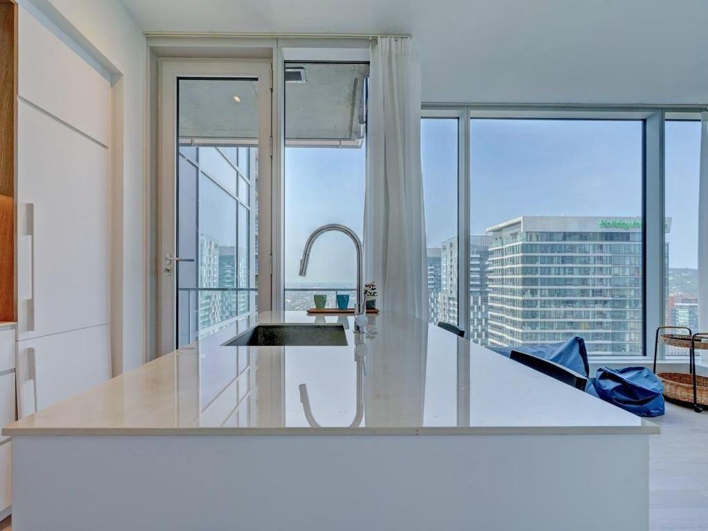 









1020


Rue de la Montagne

, 3510,
Montréal (Ville-Marie),




QC
H3G1V7


