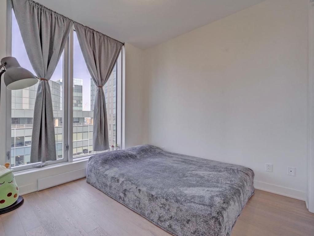 









1020


Rue de la Montagne

, 3510,
Montréal (Ville-Marie),




QC
H3G1V7

