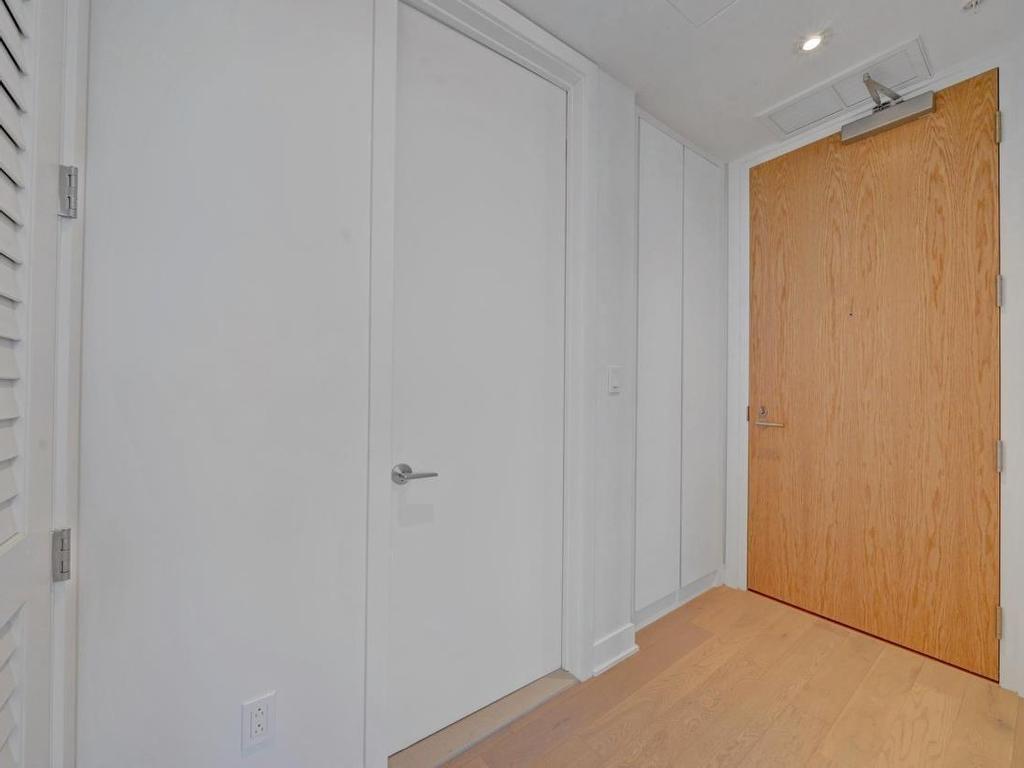 









1020


Rue de la Montagne

, 3510,
Montréal (Ville-Marie),




QC
H3G1V7

