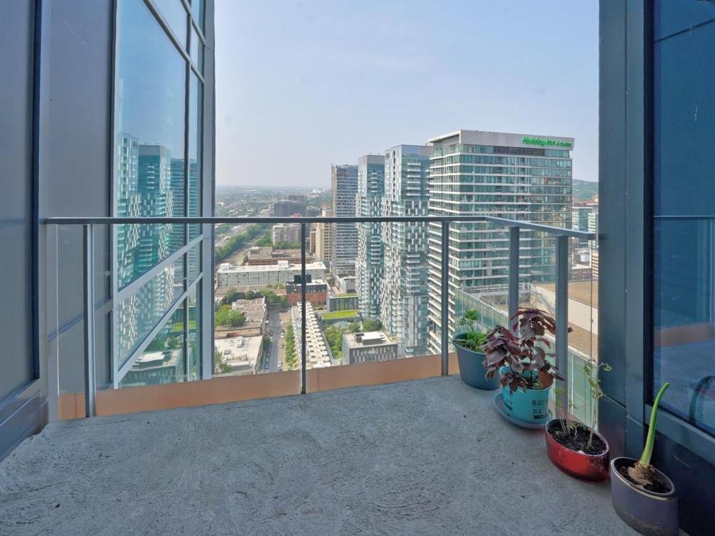 









1020


Rue de la Montagne

, 3510,
Montréal (Ville-Marie),




QC
H3G1V7

