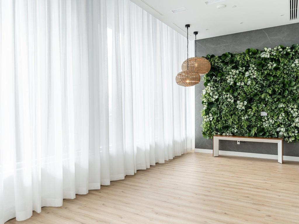 









1020


Rue de la Montagne

, 3510,
Montréal (Ville-Marie),




QC
H3G1V7

