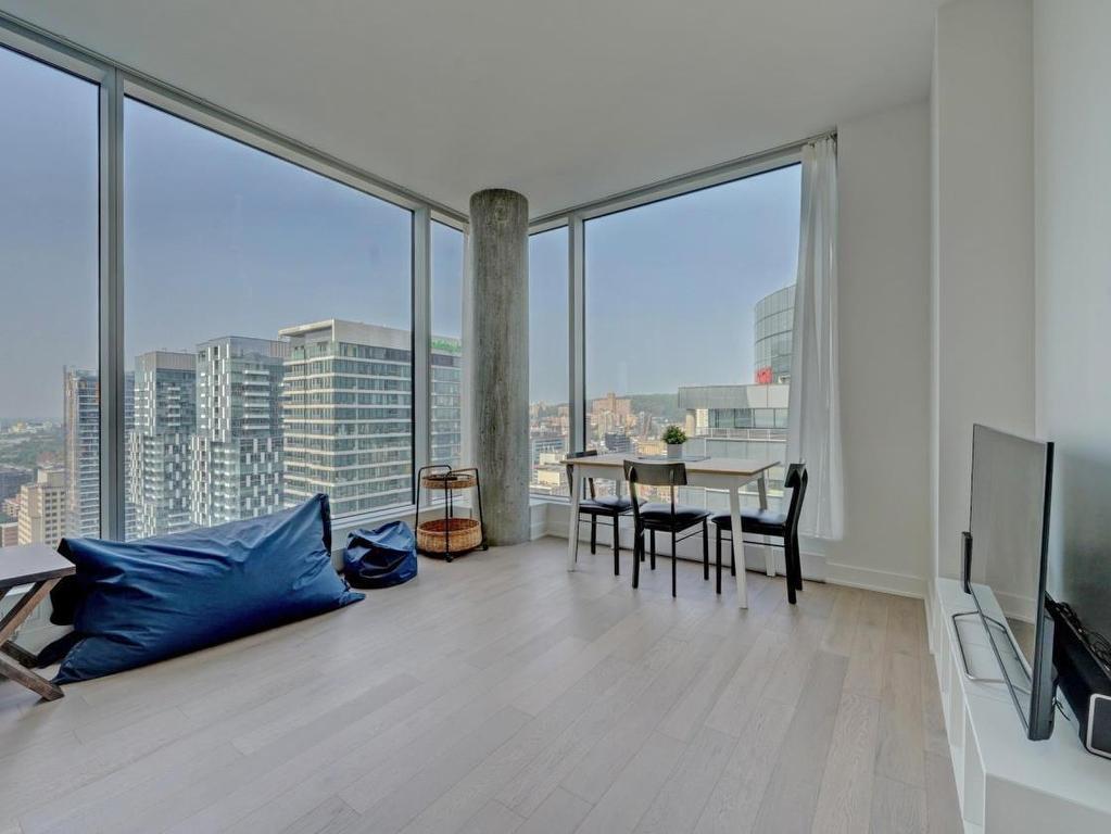 









1020


Rue de la Montagne

, 3510,
Montréal (Ville-Marie),




QC
H3G1V7

