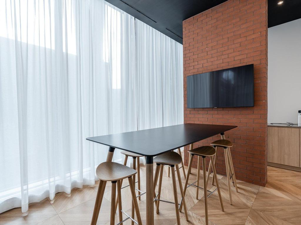 









1020


Rue de la Montagne

, 3510,
Montréal (Ville-Marie),




QC
H3G1V7

