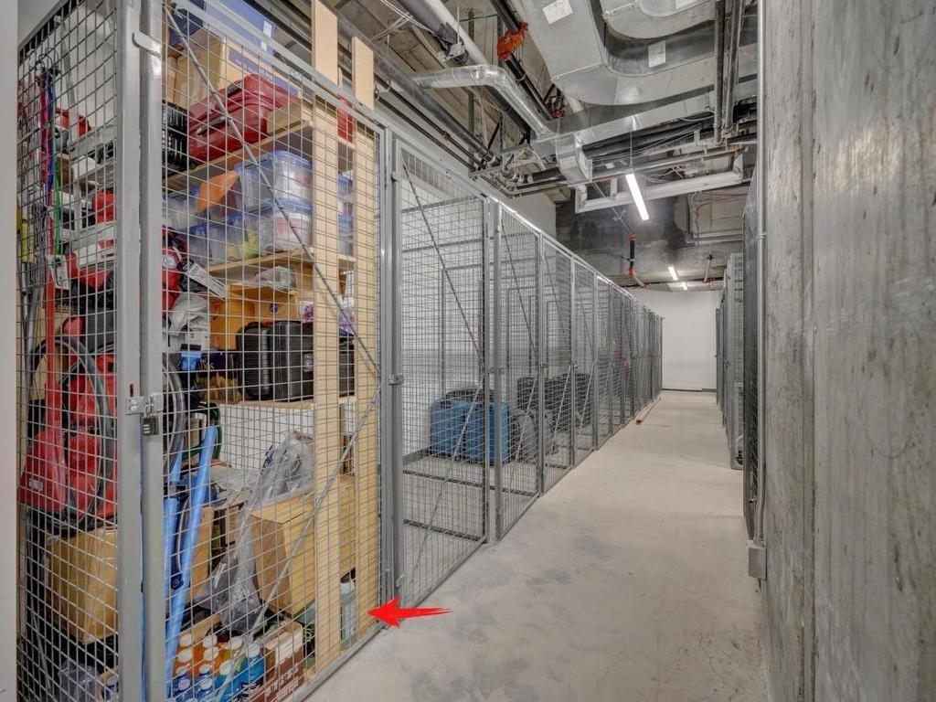 









1020


Rue de la Montagne

, 3510,
Montréal (Ville-Marie),




QC
H3G1V7

