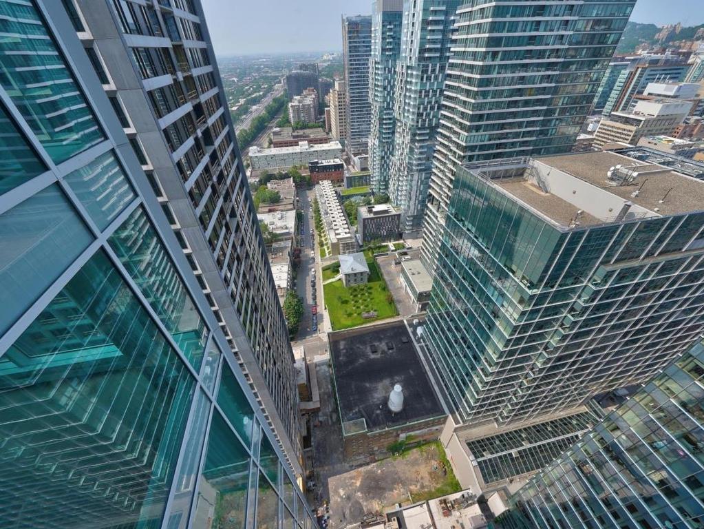 









1020


Rue de la Montagne

, 3510,
Montréal (Ville-Marie),




QC
H3G1V7

